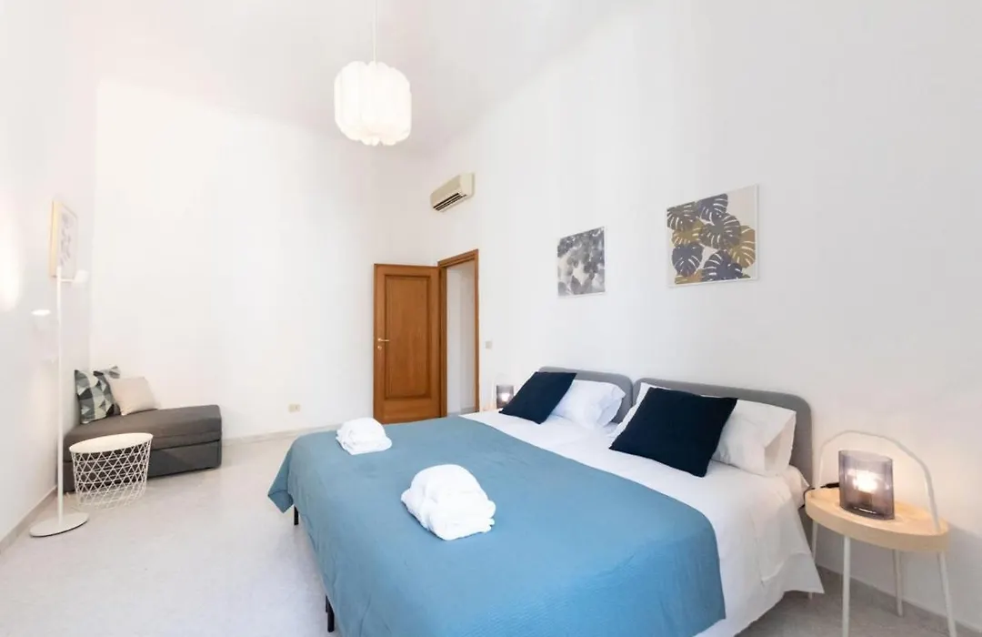 The Best Rent - Lovely Two-Bedroom Apartment Near Termini Station-1